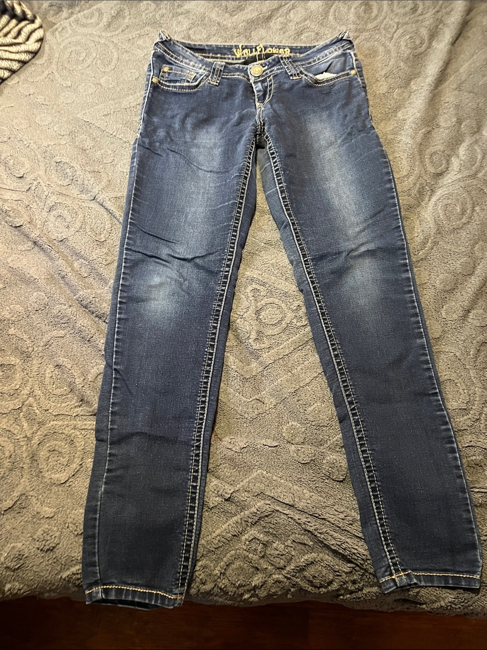 Dark Blue Women's Wallflower Slim Jeans